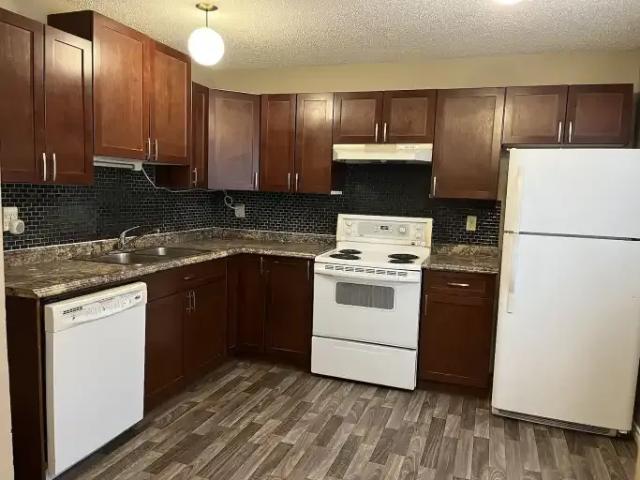 For Rent 4 Bedroom House Calgary AB DS104711352