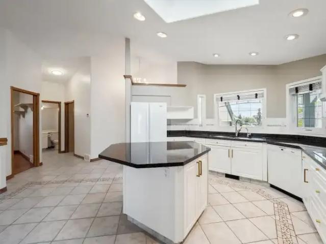 For Rent 4 Bedroom House Calgary AB DS104863419