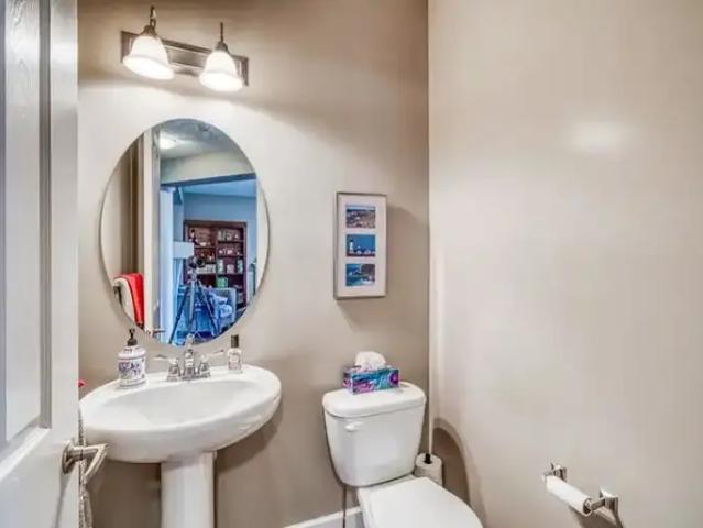 For Rent 4 Bedroom House Airdrie AB DS104876709