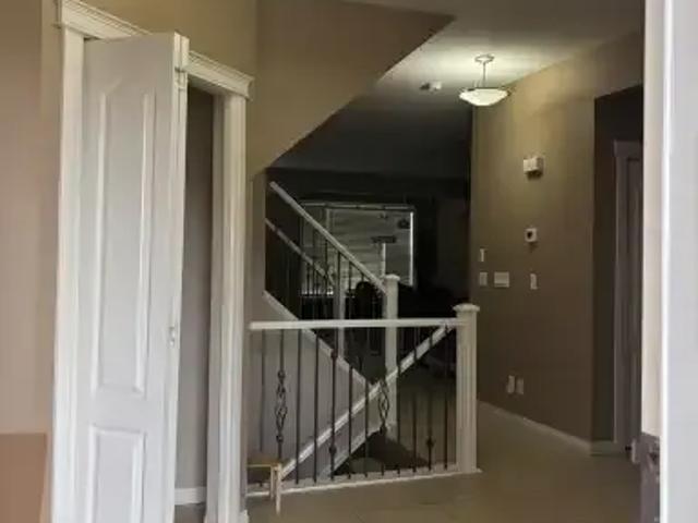 For Rent 4 Bedroom House Airdrie AB DS105047878