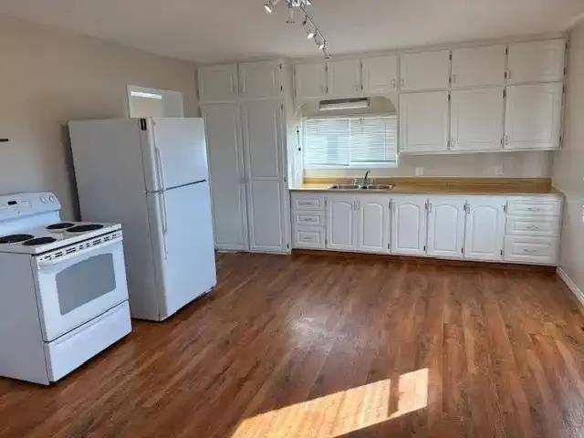 For Rent 4 Bedroom House Bonnyville AB DS104224337