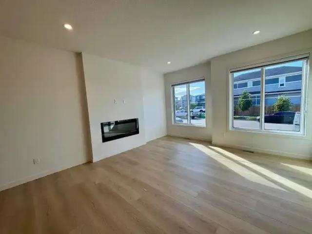 For Rent 4 Bedroom House Beaumont AB DS102914872