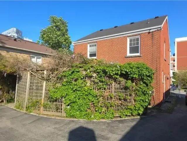 For Rent 4 Bedroom House Burlington ON DLS102811691