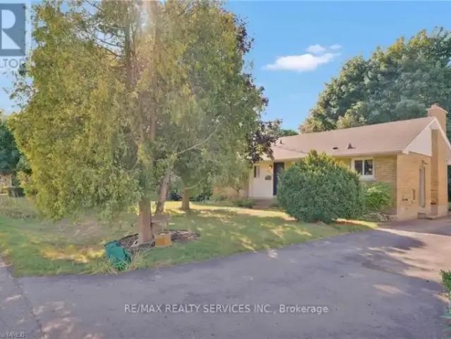 For Rent 4 Bedroom House Burlington ON DS104224657