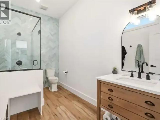 For Rent 4 Bedroom House Grimsby ON DLS102883595