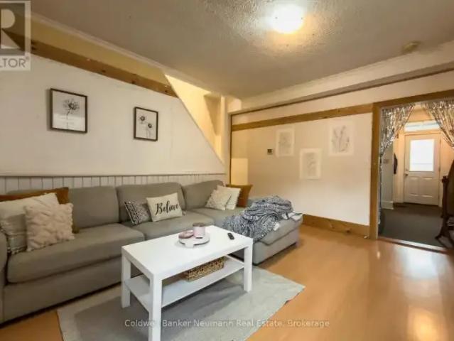 For Rent 4 Bedroom House Guelph ON DLS101948472