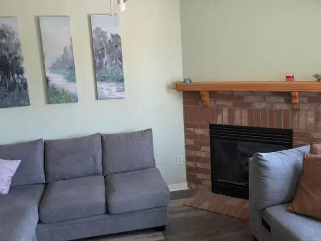 For Rent 4 Bedroom House Guelph ON DS104863820