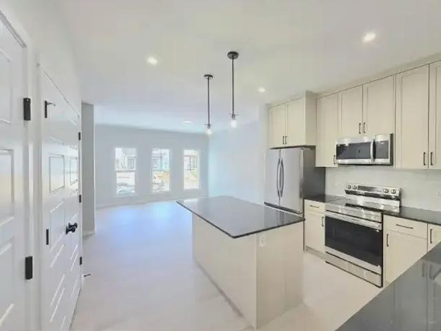 For Rent 4 Bedroom House Edmonton AB DLS102578595
