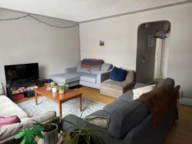 For Rent 4 Bedroom House Edmonton AB DS104711242