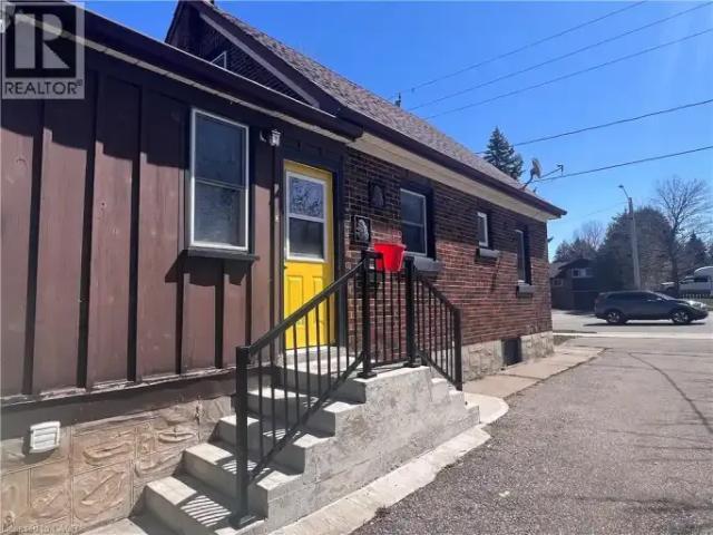For Rent 4 Bedroom House Kitchener ON DS101186235