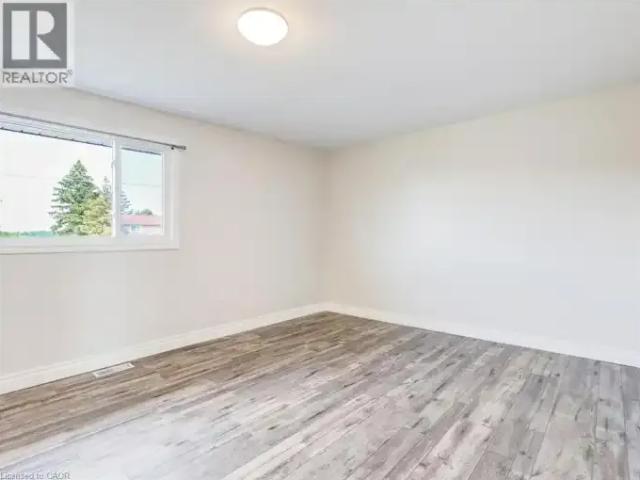 For Rent 4 Bedroom House Kitchener ON DS102434483