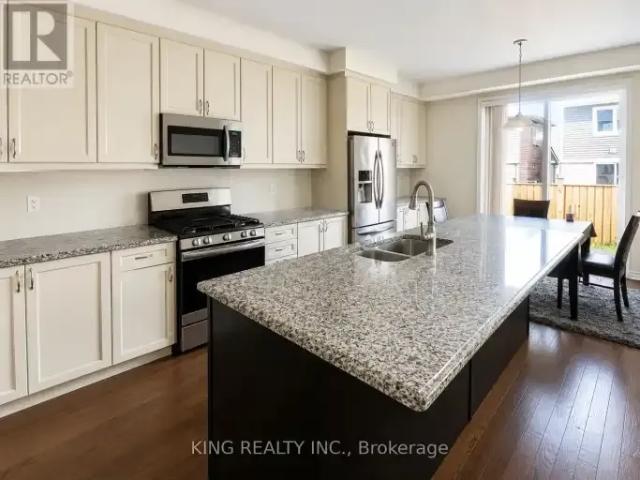 For Rent 4 Bedroom House Kitchener ON DS102701469