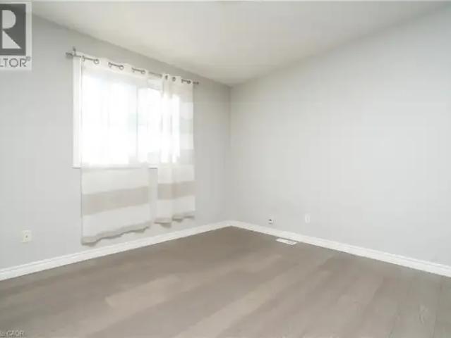 For Rent 4 Bedroom House Kitchener ON DS102794912