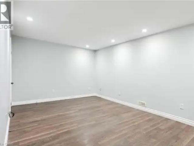 For Rent 4 Bedroom House Kitchener ON DS103091649
