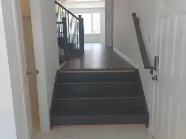 For Rent 4 Bedroom House Kitchener ON DS103611956