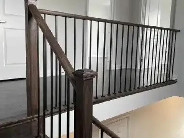 For Rent 4 Bedroom House Innisfil ON DS102243152