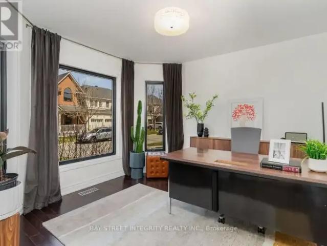 For Rent 4 Bedroom House Oakville ON DS101879487