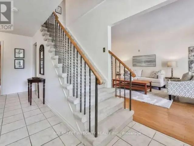 For Rent 4 Bedroom House Oakville ON DS102847441