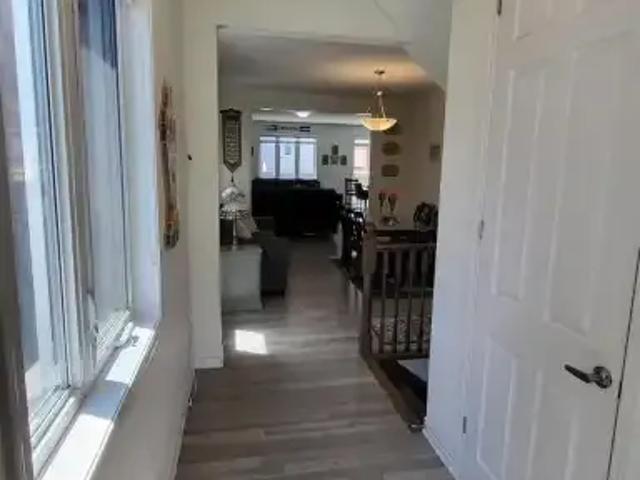 For Rent 4 Bedroom House Milton ON DS104877023