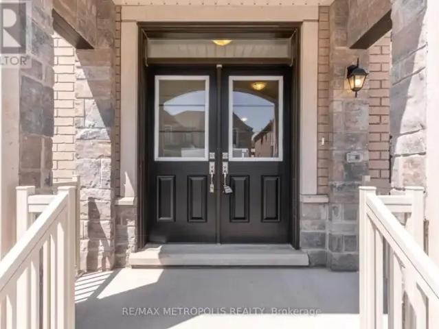 For Rent 4 Bedroom House Milton ON DS103695244