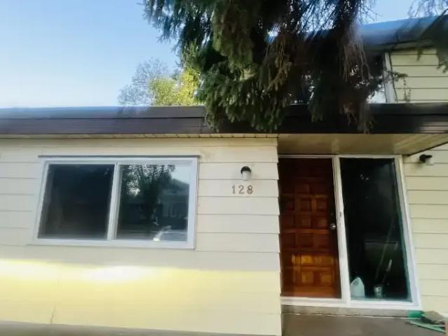 For Rent 4 Bedroom House Sherwood Park AB DLS105269329