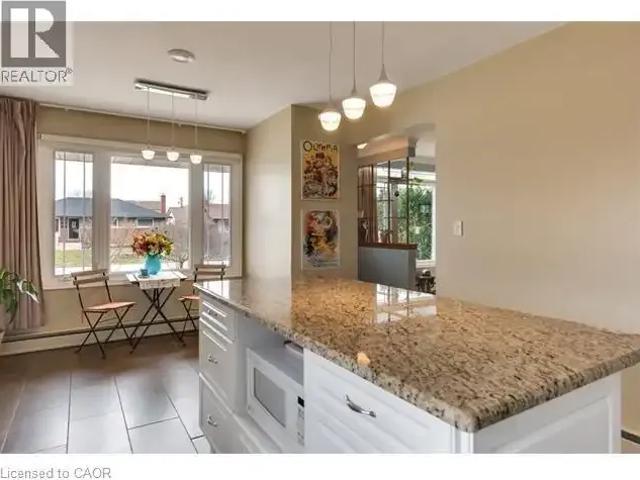 For Rent 4 Bedroom House St. Catharines ON DS103487627