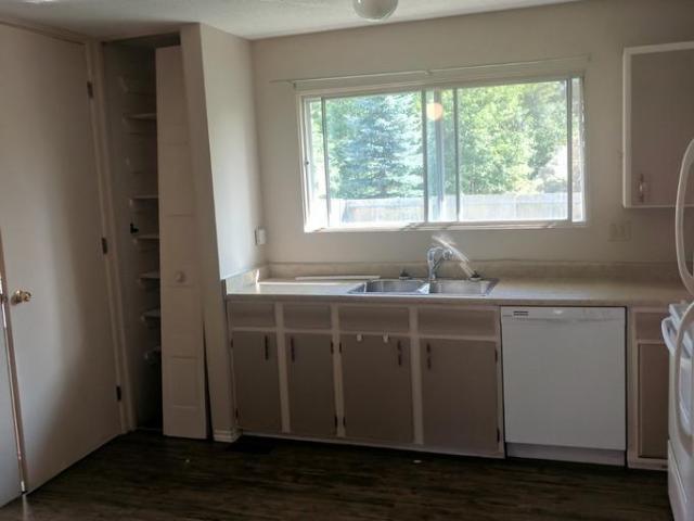 For Rent 4 Bedroom House St. Albert AB DS104562789