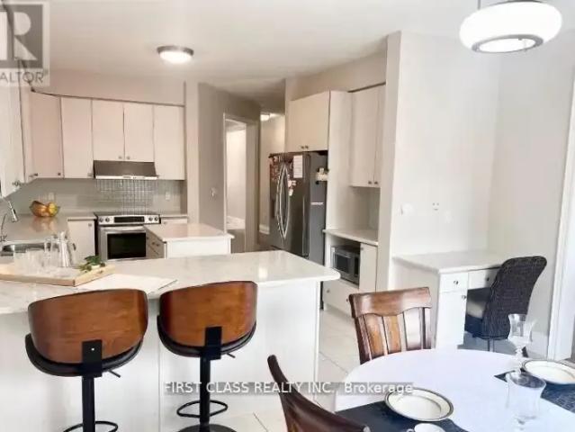 For Rent 4 Bedroom House Richmond Hill ON DS104782872