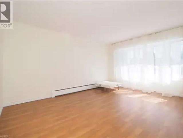 For Rent 4 Bedroom House Waterloo ON DS101878799