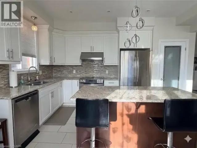 For Rent 4 Bedroom House Waterloo ON DS103338629