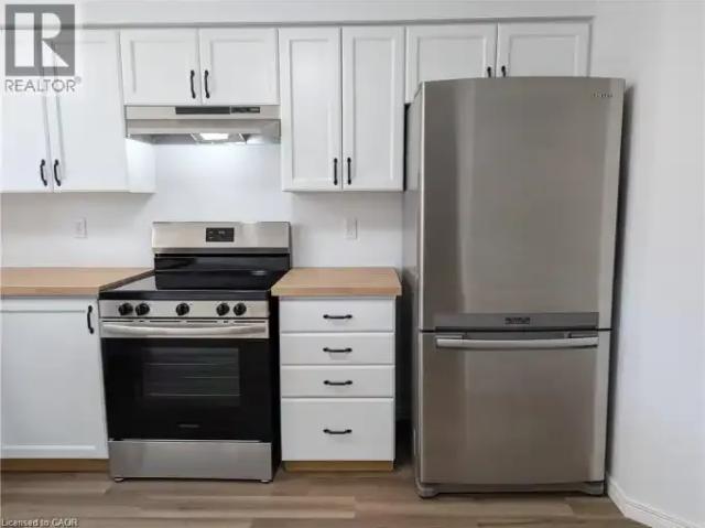 For Rent 4 Bedroom House Waterloo ON DS104535611