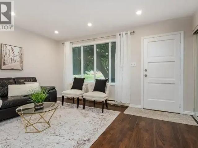 For Rent 4 Bedroom House Waterloo ON DS104876901