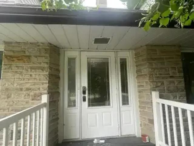 For Rent 4 Bedroom House Waterloo ON DS105410737