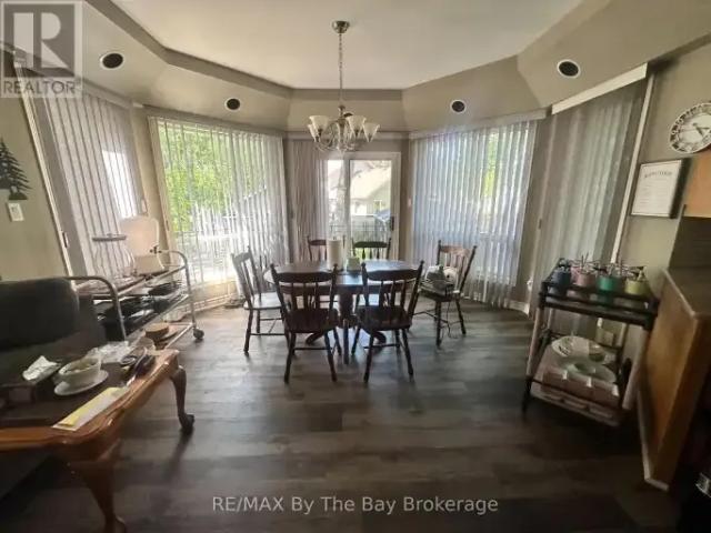 For Rent 4 Bedroom House Wasaga Beach ON DS103920668
