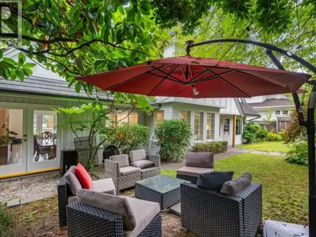 For Rent 4 Bedroom House West Vancouver BC DLS100669352