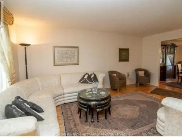 For Rent 4 Bedroom House Windsor ON DLS104142925
