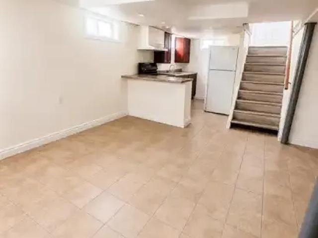 For Rent 4 Bedroom House Windsor ON DS102519020