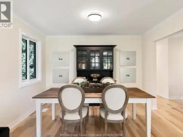 For Rent 4 Bedroom House Windsor ON DS102752806