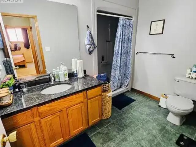 For Rent 4 Bedroom House Windsor ON DS102847501