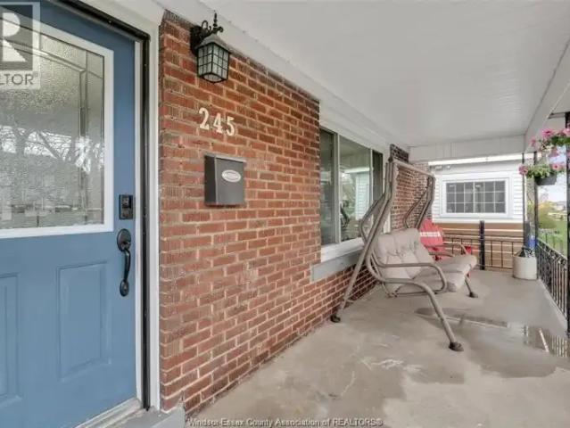 For Rent 4 Bedroom House Windsor ON DS103216023
