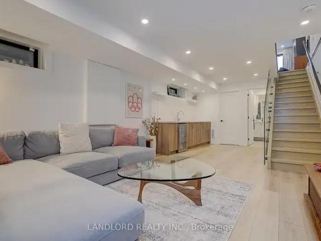 For Rent 4 Bedroom House Toronto ON DS103179104