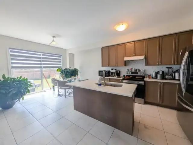 For Rent 4 Bedroom House Thorold ON DS104224125