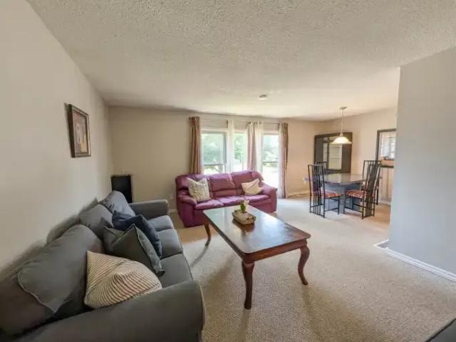 For Rent 4 Bedroom House Thorold ON DS104506678