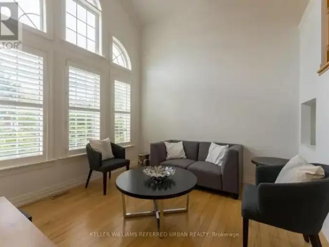 For Rent 4 Bedroom House Vaughan ON DS103355447