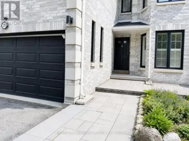 For Rent 4 Bedroom House Vaughan ON DS103390727