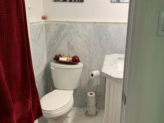 For Rent 4 Bedroom Shared Living/roommate Mississauga ON DS96647239