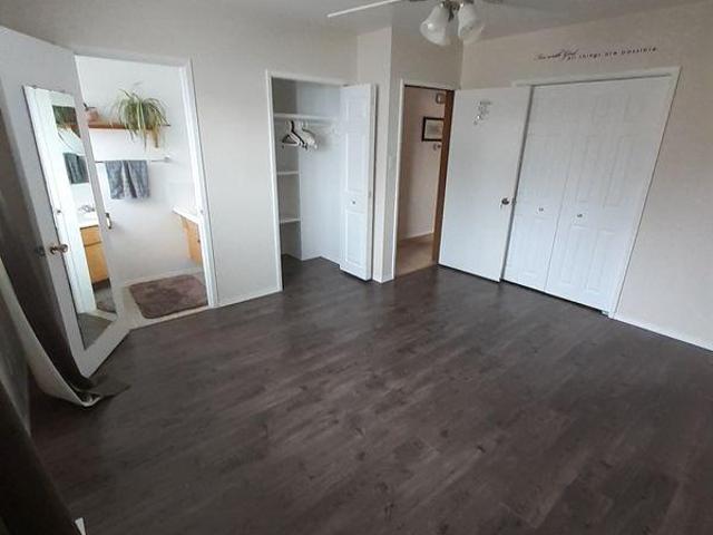 For Rent 4 Bedroom Shared Living/roommate Edmonton AB DS96647455