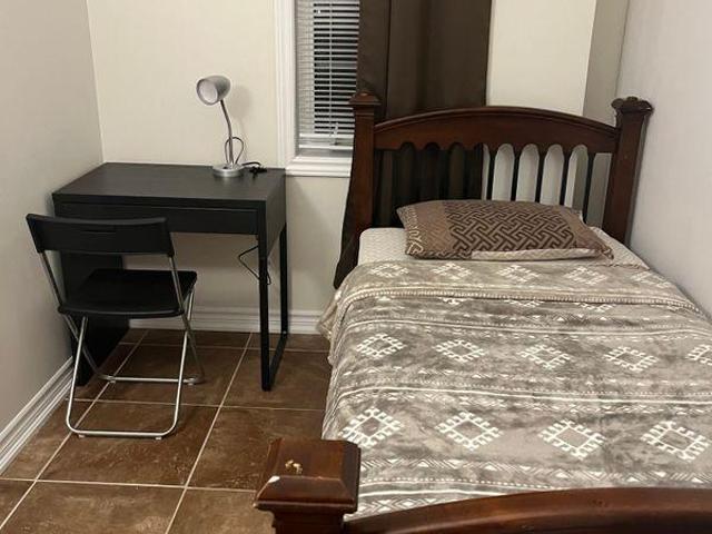 For Rent 4 Bedroom Shared Living/roommate Toronto ON DLS96647509