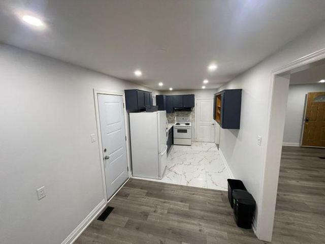 For Rent 4 Bedroom Shared Living/roommate Waterloo ON DS91232704