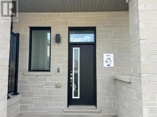 For Rent 4 Bedroom Townhouse Milton ON DS103695242